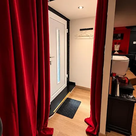 La Obscure Loveroom Jacuzzi Privatif