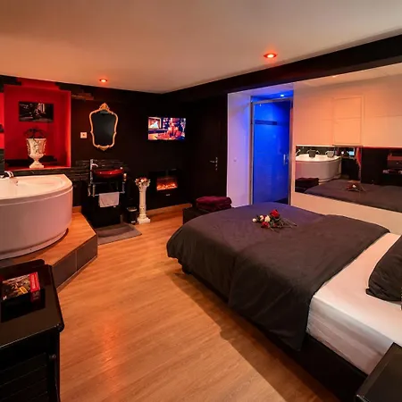 La Obscure Loveroom Jacuzzi Privatif