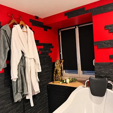 La Obscure Loveroom Jacuzzi Privatif Appartamento